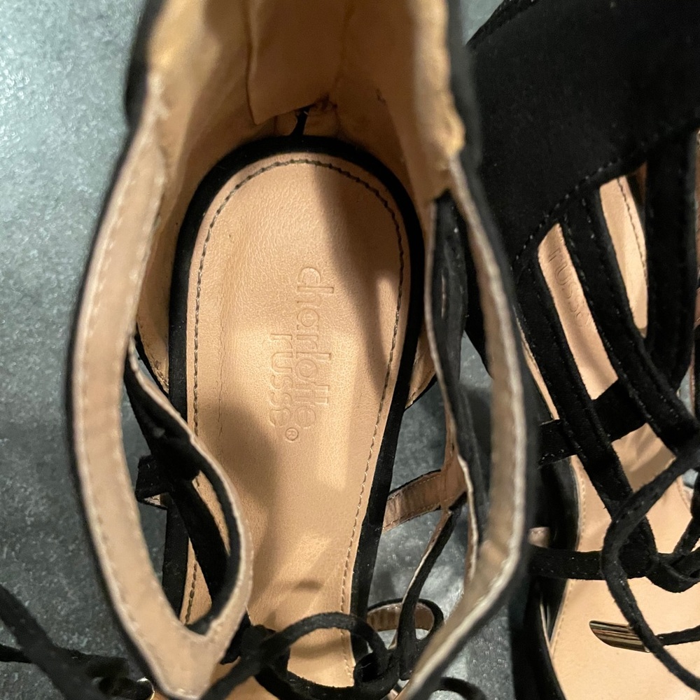 Heels - Picture 9 of 11